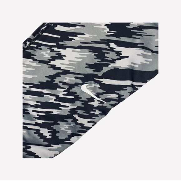 Nike Pro Crops   - Picture 2 of 4